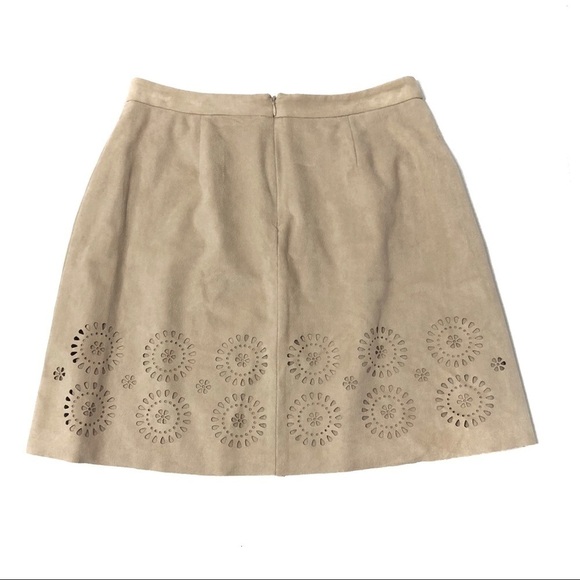 Vince Camuto Laser Cut Mini Skirt Sz 4 Women’s Tan - Picture 1 of 7